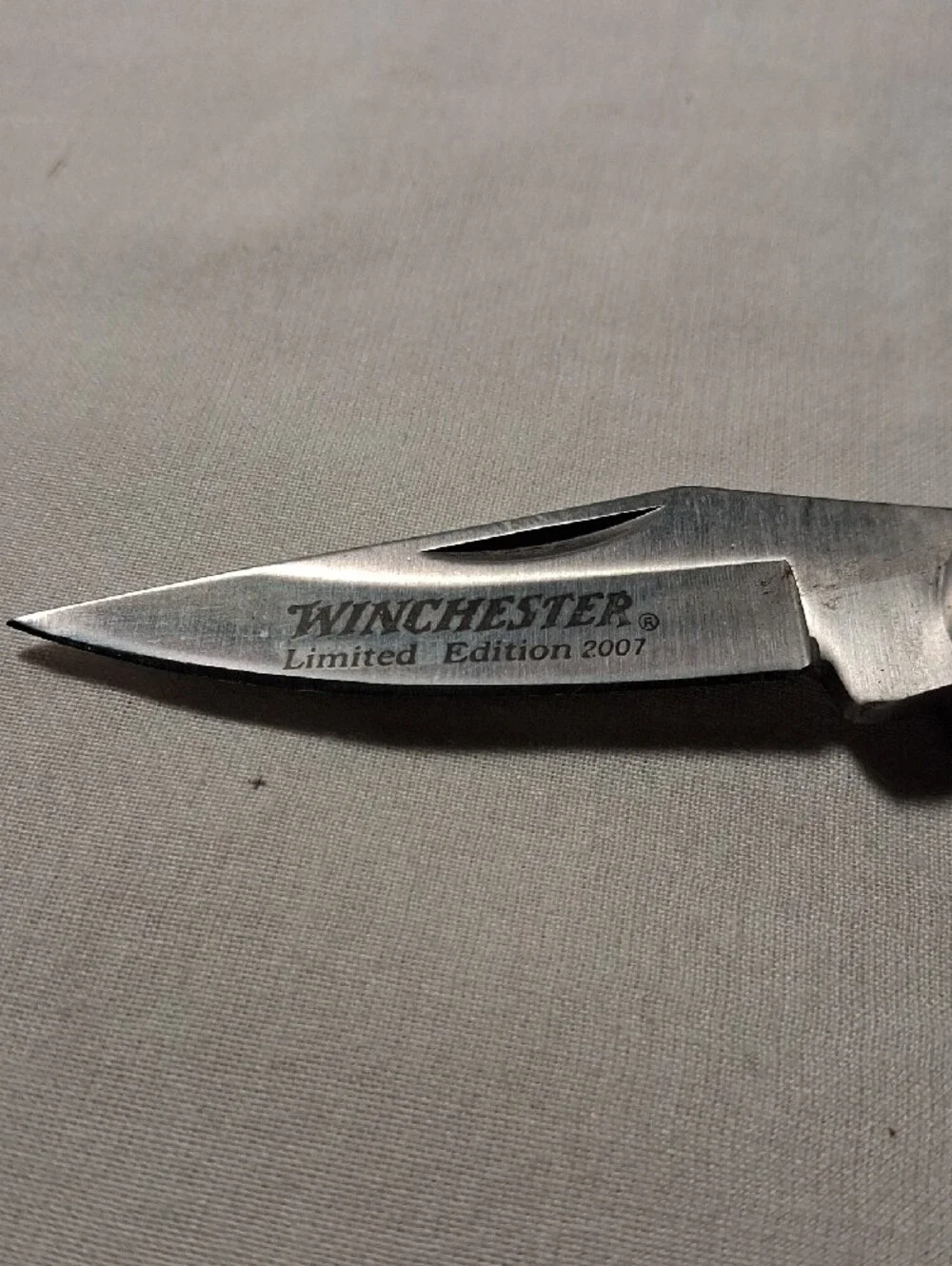 Vintage 2007 Winchester Limited Edition Deer Scene Folding Pocket Collectible